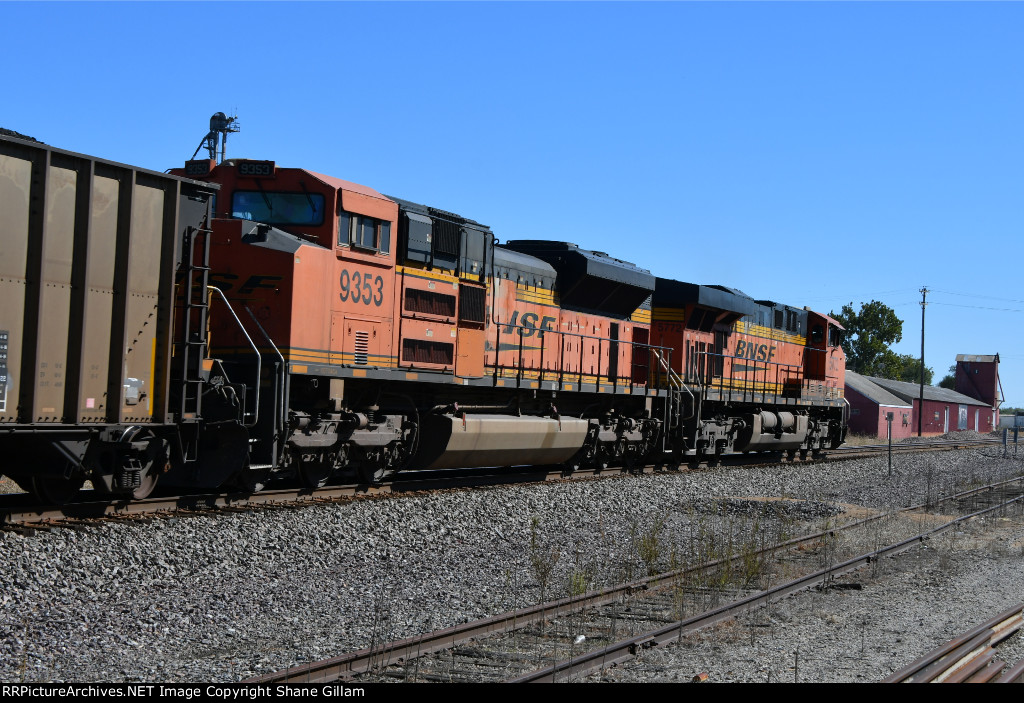 BNSF 9353 Roster shot